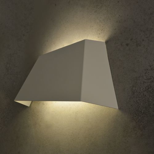 Applique contemporanea - Kaleido - Hi Project srl - Brillamenti - da interno / in alluminio verniciato / trapezoidale
