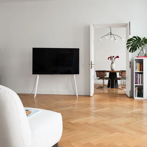 Supporto per TV da terra contemporaneo - XL / WHITE - Esthete LLC - fatto a mano / in betulla / per uso residenziale