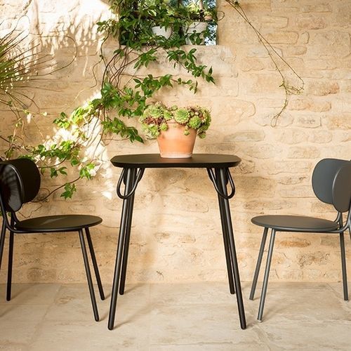 Tavolo da pranzo contemporaneo - swim duo - bibelo - in metallo verniciato / con supporto in metallo verniciato / quadrato