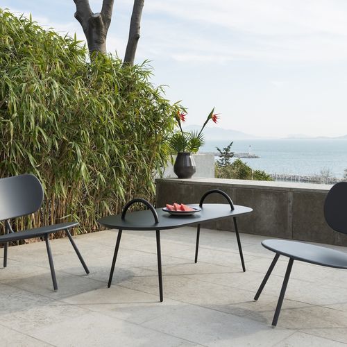 Tavolino basso contemporaneo - swim - bibelo - in metallo verniciato / con supporto in metallo / ovale