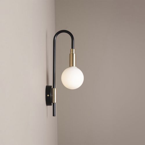 Applique contemporanea - GLOBOS - Daniel Gallo - da interno / in ottone / in vetro opalescente