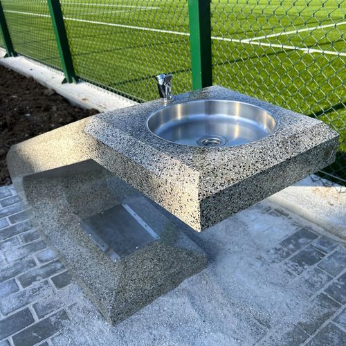 Fontanella per disabili - 255 - Encho Enchev - ETE - da esterno / in calcestruzzo ad alte prestazioni / in calcestruzzo fibrorinfrozato