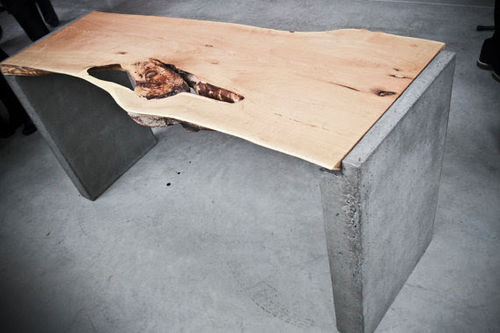 Scrivania design industriale - LIVE EDGE LOCUST - Bois & Design - in legno / in calcestruzzo