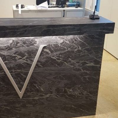 Piano di lavoro in quarzite - MOON BLACK - jaipur pietre - per zona reception / nero / levigato