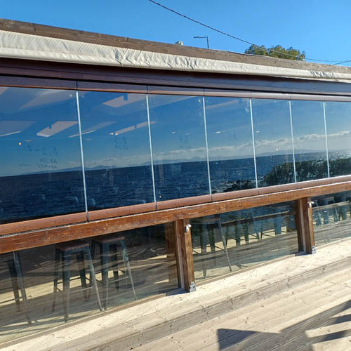 Facciata continua in pannelli - IN SARONIDA, ATTICA - Atrio Glass Doors - in vetro / in legno / in alluminio