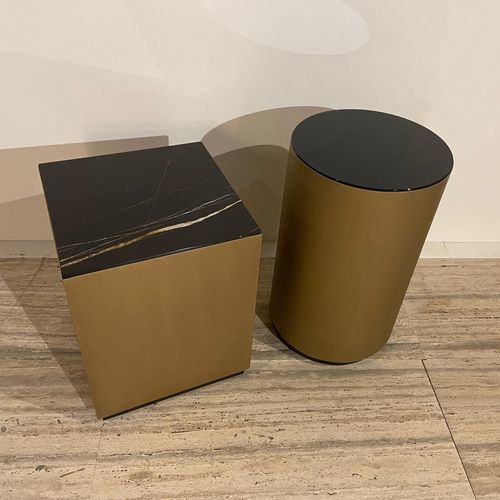 Tavolo d'appoggio contemporaneo - Sahara - Fertini Casa - in marmo / con supporto in ottone / rotondo