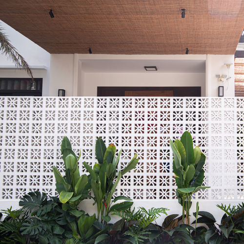 Blocco di calcestruzzo forato - VCB-028 FLORAL - Viet Tiles Corporation - decorativo / per recinzione / per muro