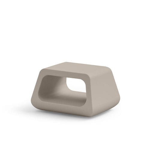 Tavolo d'appoggio design minimalista - SUGAR - Lyxo Design - in polietilene / con base in polietilene / quadrato