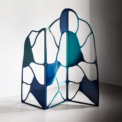 Paravento contemporaneo - Papillon - TOM FAULKNER - in alluminio / 3 pannelli / marrone