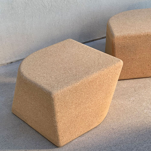Sgabello design originale - MONOCORK  - Ezeis - in sughero / con base centrale / modulare