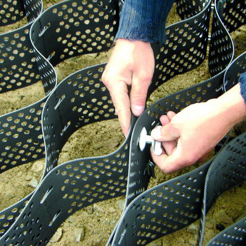Geocella per stabilizzazione del terreno - GEOWEB&reg; - Presto Geosystems