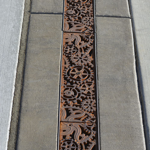 Griglia di drenaggio in ferro - DYNAMO - DYA5-20I21	 - IRON AGE DESIGNS - per spazi pubblici