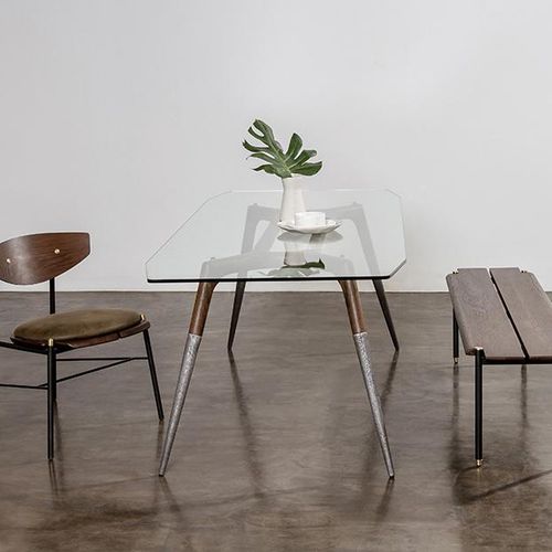 Tavolo da pranzo contemporaneo - ASSEMBLY  - District 8 - in rovere / in vetro / in ghisa di alluminio