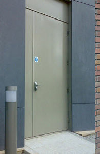 Porta industriale battente - SD4 - Industrial Door Engineering - in zinco-alluminio / di sicurezza / acustica