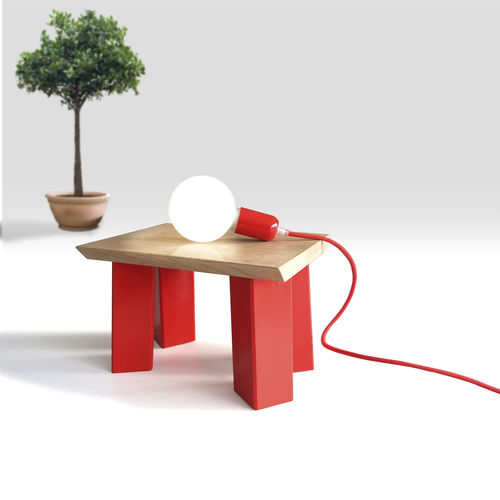 Sgabello contemporaneo - IT594 - dESIGNoBJECT - in rovere / in legno massiccio / con supporto in legno massiccio