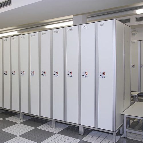 Armadietto spogliatoio in HPL - A101 - Frajt s.r.o. - per edifici pubblici / per impianto sportivo / contract