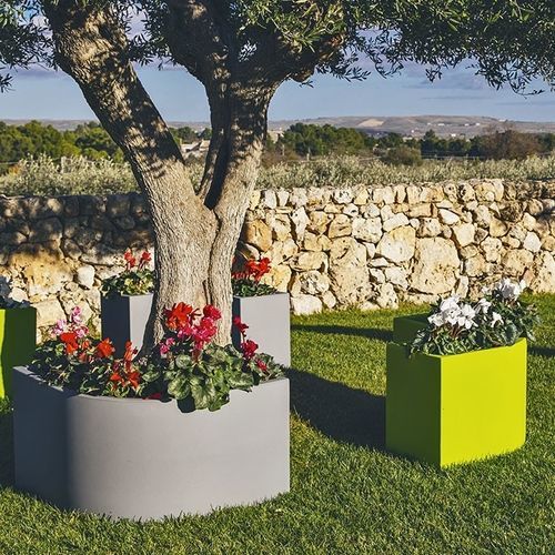 Fioriera in polietilene rotostampato - ANGOLARE FLOWERPOT - MONACIS - d'angolo / resiste alle intemperie / resistente agli UV