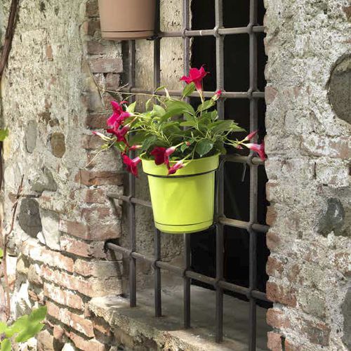 Vaso da giardino in plastica - HYDRAL - TeraPlast - da parete / rotondo