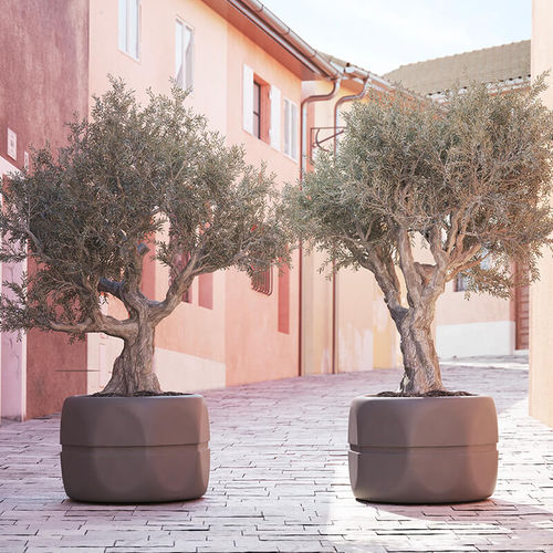 Vaso da giardino in polietilene rotostampato - Ottante - PASQUINI & BINI - rotondo / per uso residenziale / antracite