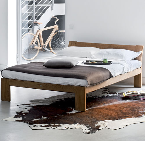 Letto matrimoniale - PLINIO - Plinio il Giovane - contemporaneo / con testiera / in rovere