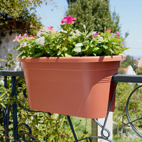 Vaso da giardino in polietilene - VENEZIA - Artevasi, S.A - sospeso / ovale / per uso residenziale