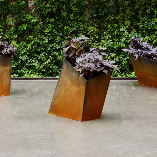 Fioriera in alluminio - ELEMENT E16 - PLANTERWORX - in corten / contemporanea / per spazi pubblici