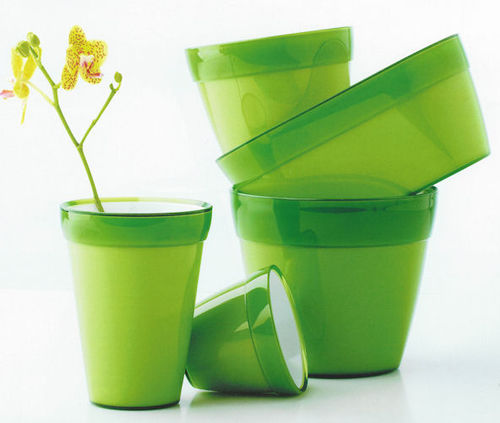 Vaso da giardino in plastica - UMA - CRESCENT garden - da appoggio / rotondo / conico