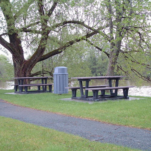 Tavolo da picnic contemporaneo - PARK - Wishbone Site Furnishings - in metallo / in plastica riciclata / rettangolare