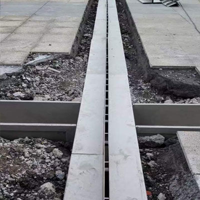 Canaletta a fessura - YT100-U20150PC - Fujian Yete Industry Co.,Ltd. - in calcestruzzo a polimeri / griglia in acciaio galvanizzato / griglia in acciaio inox