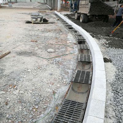 Canaletta con griglie - YT250-U20300CI - Fujian Yete Industry Co.,Ltd. - in calcestruzzo a polimeri / griglia in acciaio galvanizzato / griglia in ghisa