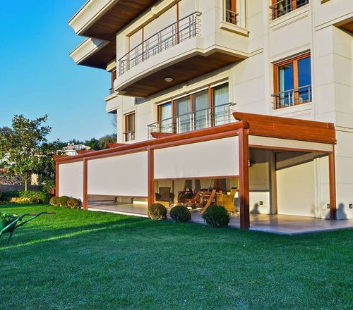 Tenda da sole verticale - ZIP SCREEN - PERGOROOF INC - a motore / contract / per terrazza