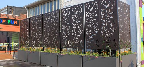 Fioriera in legno - WILSHIRE - Tournesol SITEWORKS - in metallo / rettangolare / su misura