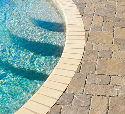 Bordo di piscina in calcestruzzo - PAVESTONE