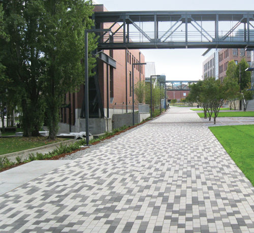 Pavé in calcestruzzo - VERONA - PAVESTONE - in pietra / ad alte prestazioni e forte carico / per spazio pubblico