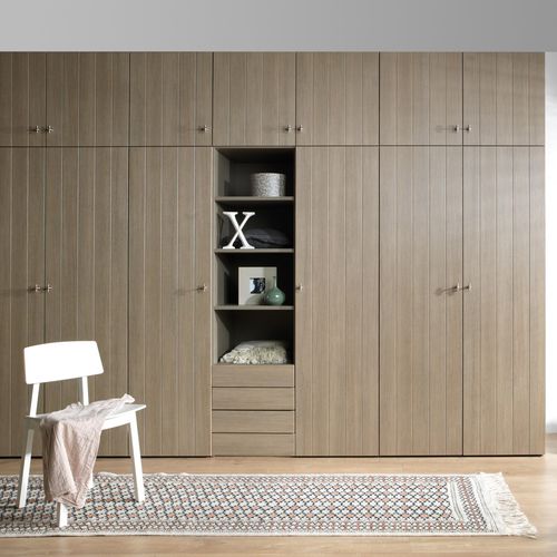 Armadio contemporaneo - SWING-COTTAGE  - Noteborn BV - in legno laccato / con ante battenti