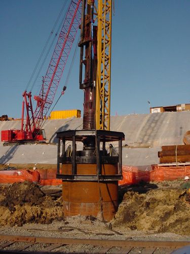 Battipalo diesel - MODEL D100-13 - American Piledriving Equipment Inc.