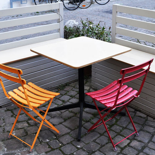 Tavolo contemporaneo - CAFE DE PARIS - Monolite Ipergres - in ceramica / con supporto in metallo / quadrato
