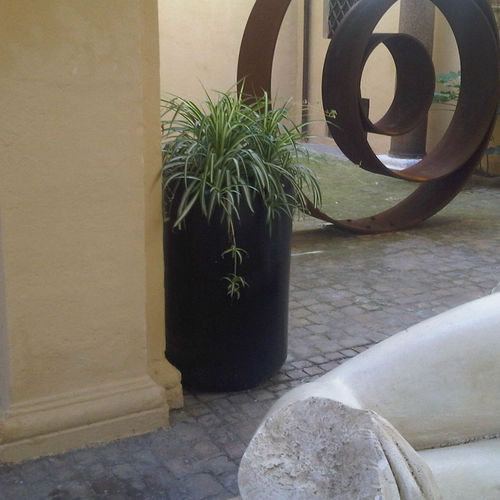 Vaso da giardino in ceramica - Monolite Ipergres - rotondo / per uso residenziale