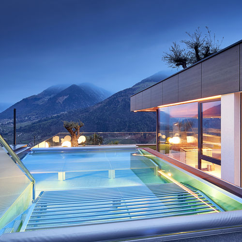 Spa a straripamento - HOTEL SONNENPARADIES - BERNDORF METALL- UND BÄDERBAU GMBH - da incasso / rettangolare / 4 posti