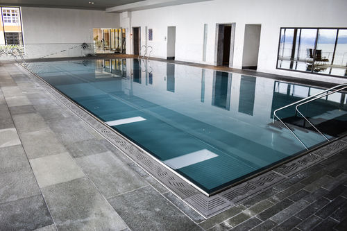Piscina a straripamento - HOTEL SOLSTRAND - BERNDORF METALL- UND BÄDERBAU GMBH - coperta / da esterno / da interno