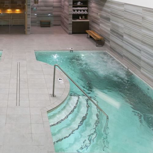 Piscina in cassaforma in polimero - BESPOKE BUILT - Tilestone Pools one piece tiled pools - in pannelli / su misura / coperta