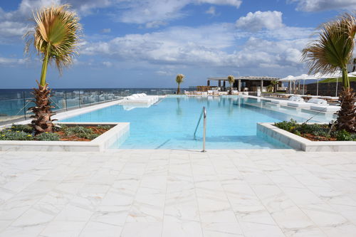 Piscina in pannelli - CUSTOM BUILT - Tilestone Pools one piece tiled pools - a straripamento / da esterno / contract