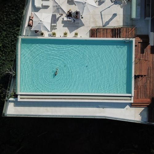 Piscina autoportante - 15x8 - Tilestone Pools one piece tiled pools - in pannelli / da esterno / per hotel