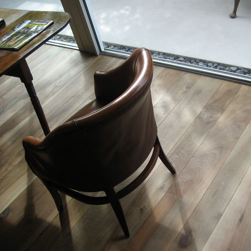 Parquet multistrato - WALNUT - SURCO interiors - in legno / in noce / oliato