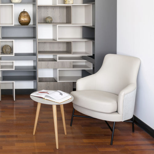 Tavolo d'appoggio contemporaneo - ODRI - Casual Home & Contract - impiallacciato in legno / in faggio / con supporto in legno