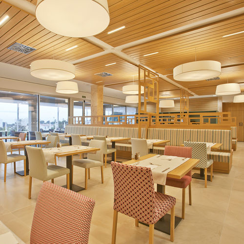 Sedia contemporanea - LUCIA - Casual Home & Contract - da interno / in tessuto / con supporto in faggio