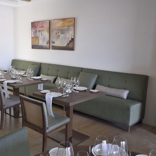 Divanetto imbottito contemporaneo - ATLANTIS - Casual Home & Contract - in tessuto / per uso contract / grigio