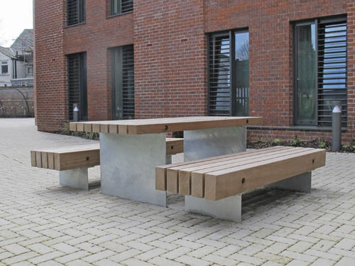Tavolo da picnic contemporaneo - FORDHAM  - Furnitubes - in iroko / in acciaio galvanizzato / rettangolare