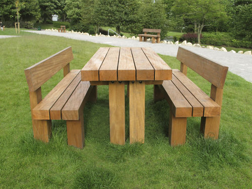 Tavolo da picnic contemporaneo - CHESHUNT  - Furnitubes - in legno / rettangolare / per spazio pubblico