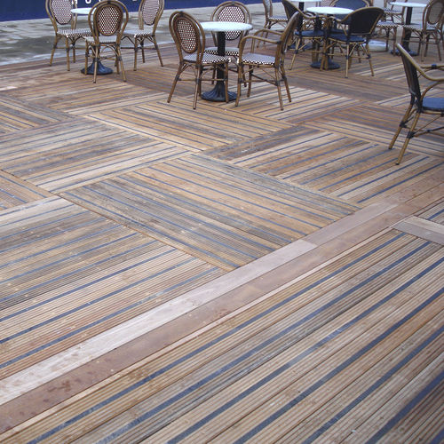Listone per esterno in legno - Woodscape. - con scanalature / contract / di lunga durata